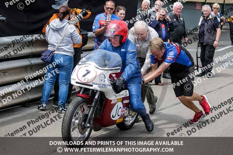 Vintage motorcycle club;eventdigitalimages;mallory park;mallory park trackday photographs;no limits trackdays;peter wileman photography;trackday digital images;trackday photos;vmcc festival 1000 bikes photographs